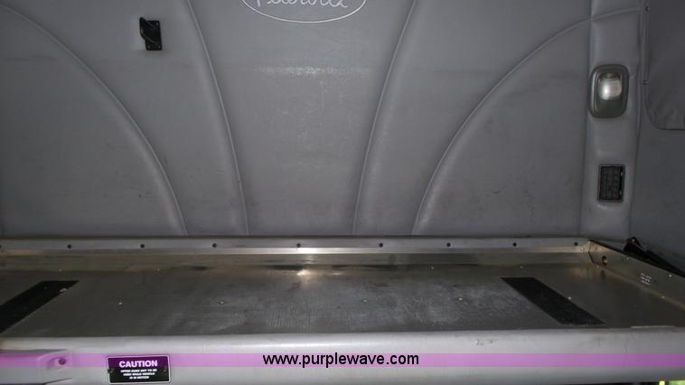 image for item K8304 2011 Peterbilt 387 semi truck