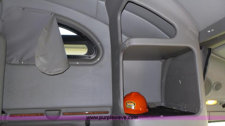 image for item K8304 2011 Peterbilt 387 semi truck