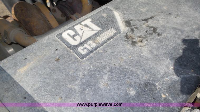 image for item K8304 2011 Peterbilt 387 semi truck