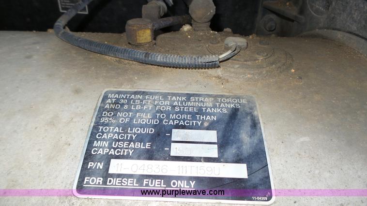 image for item K8304 2011 Peterbilt 387 semi truck