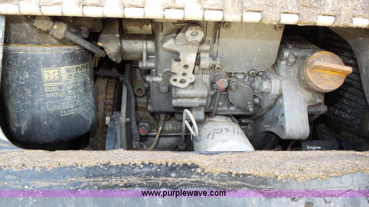 image for item K8304 2011 Peterbilt 387 semi truck