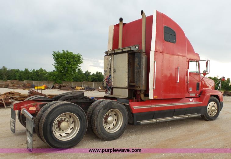 image for item L2047 1995 Freightliner FLD semi truck