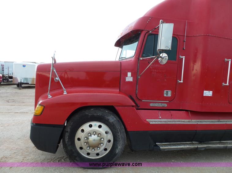 image for item L2047 1995 Freightliner FLD semi truck