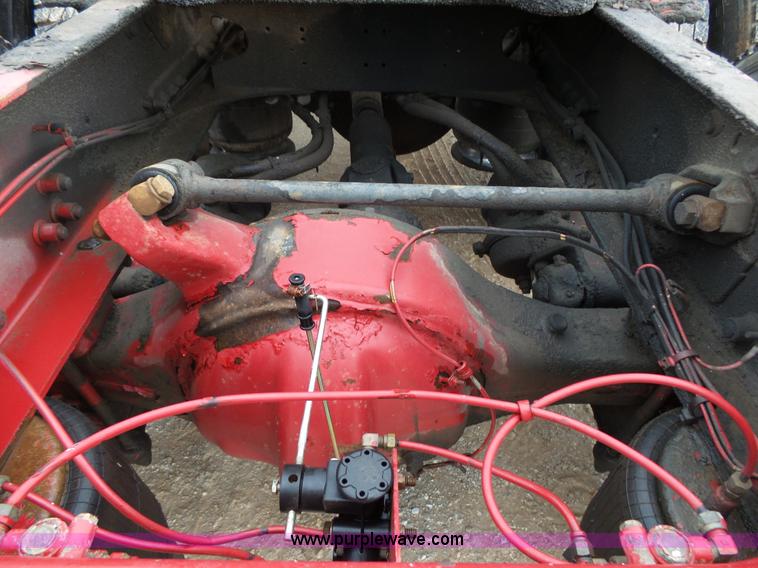 image for item L2047 1995 Freightliner FLD semi truck