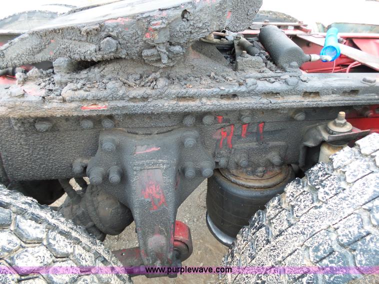 image for item L2047 1995 Freightliner FLD semi truck