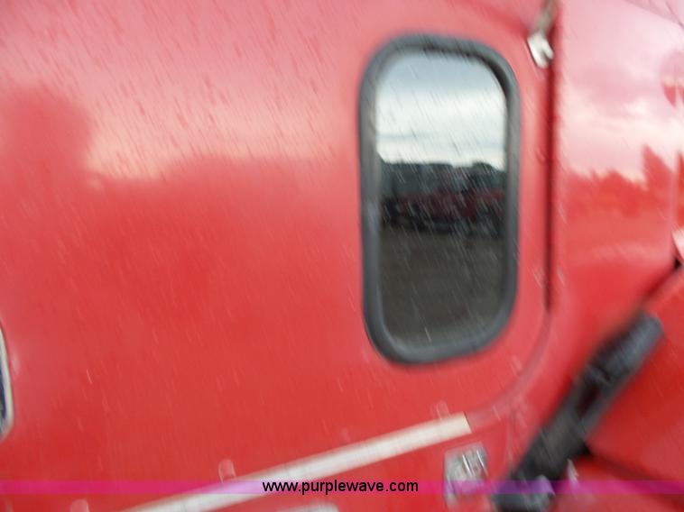 image for item L2047 1995 Freightliner FLD semi truck