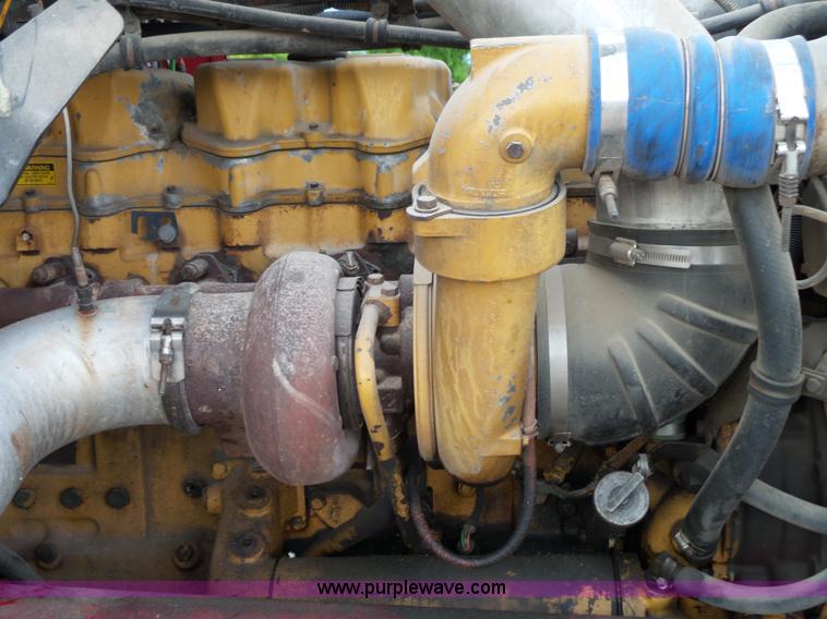 image for item L2047 1995 Freightliner FLD semi truck