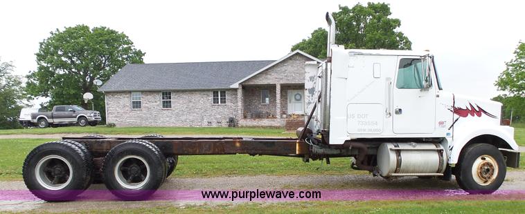 image for item L2053 1989 Volvo WIM semi truck