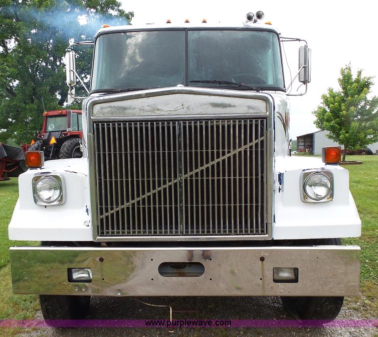 image for item L2053 1989 Volvo WIM semi truck