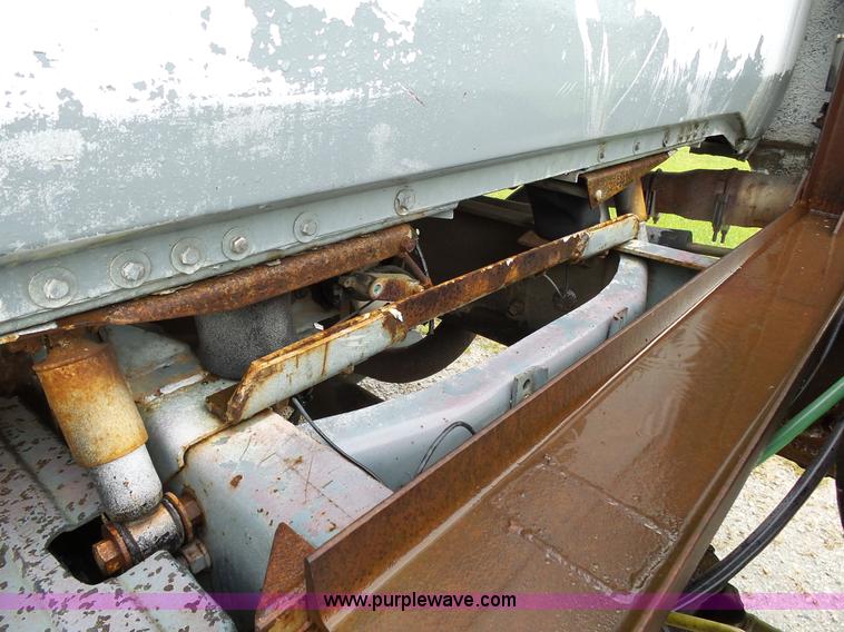 image for item L2053 1989 Volvo WIM semi truck