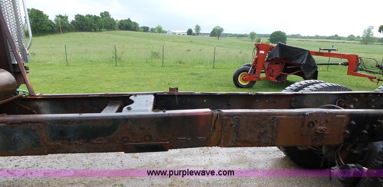 image for item L2053 1989 Volvo WIM semi truck