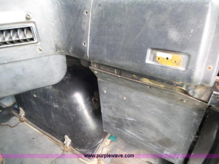 image for item L2053 1989 Volvo WIM semi truck