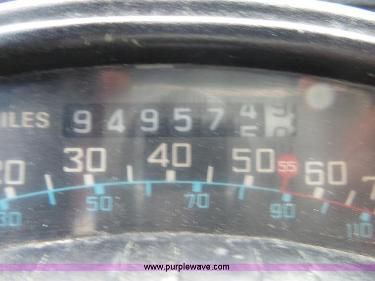 image for item L2053 1989 Volvo WIM semi truck