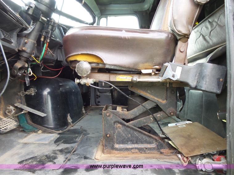 image for item L2053 1989 Volvo WIM semi truck