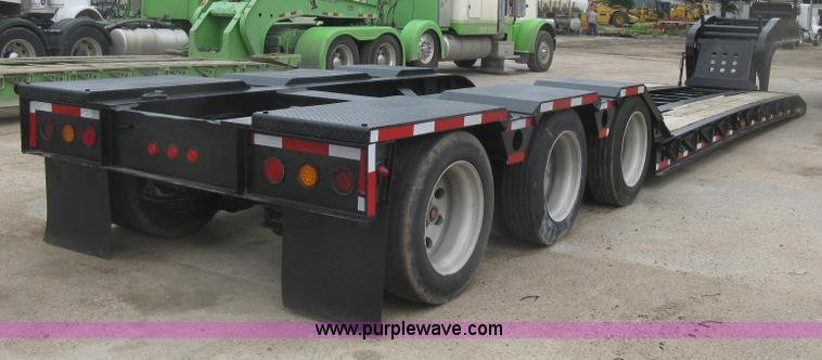 image for item L3827 1996 Fontaine TA50NGB lowboy equipment trailer