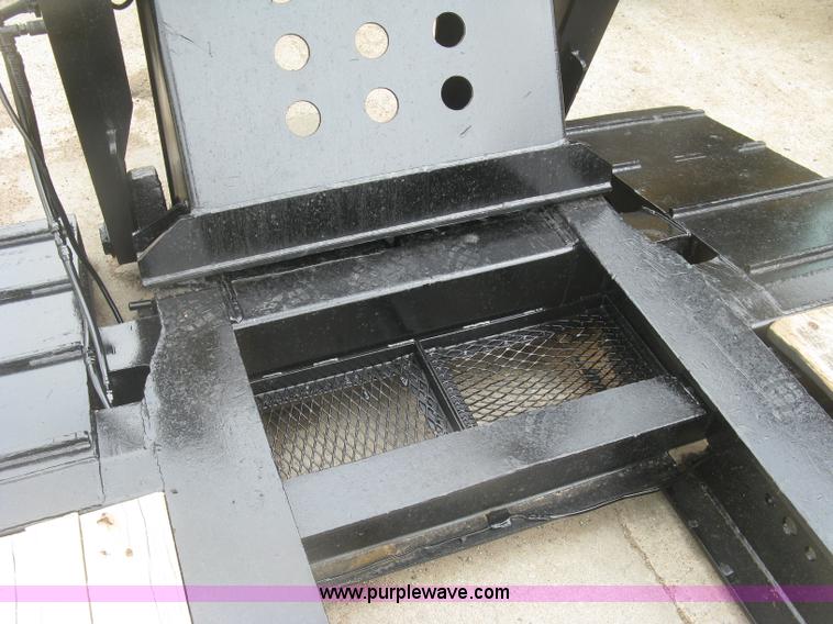 image for item L3827 1996 Fontaine TA50NGB lowboy equipment trailer