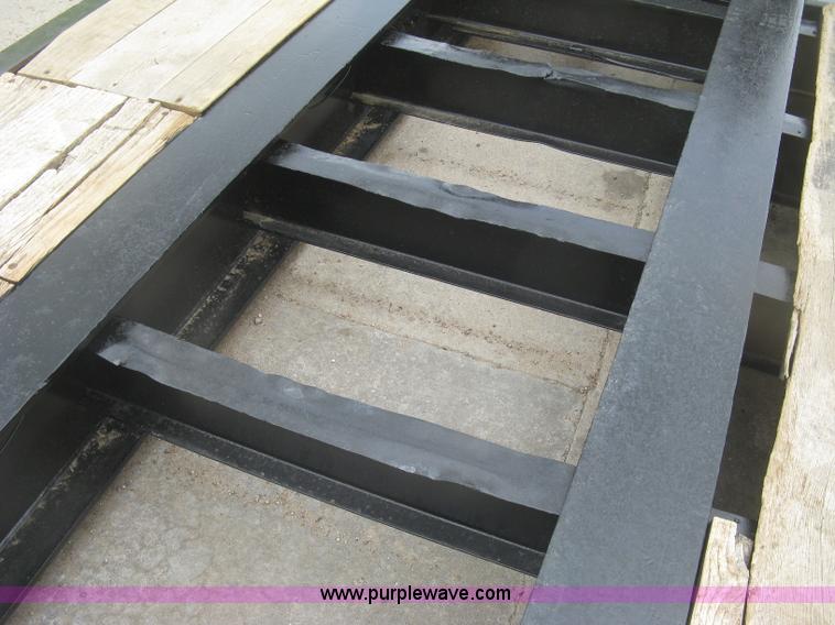 image for item L3827 1996 Fontaine TA50NGB lowboy equipment trailer