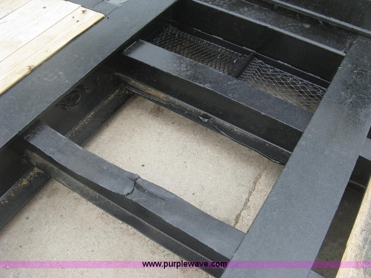 image for item L3827 1996 Fontaine TA50NGB lowboy equipment trailer