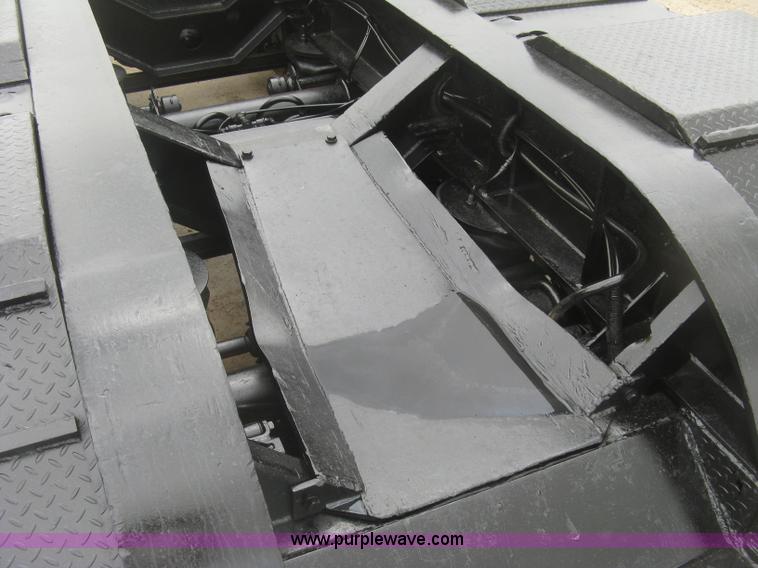 image for item L3827 1996 Fontaine TA50NGB lowboy equipment trailer