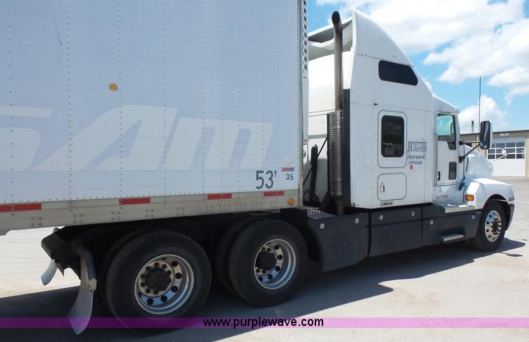 image for item L4808 2007 Kenworth T600 semi truck