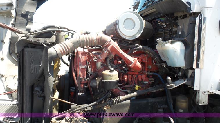 image for item L4808 2007 Kenworth T600 semi truck