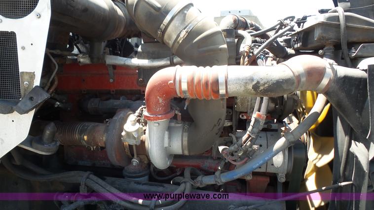 image for item L4808 2007 Kenworth T600 semi truck