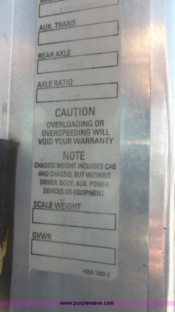 image for item L4808 2007 Kenworth T600 semi truck