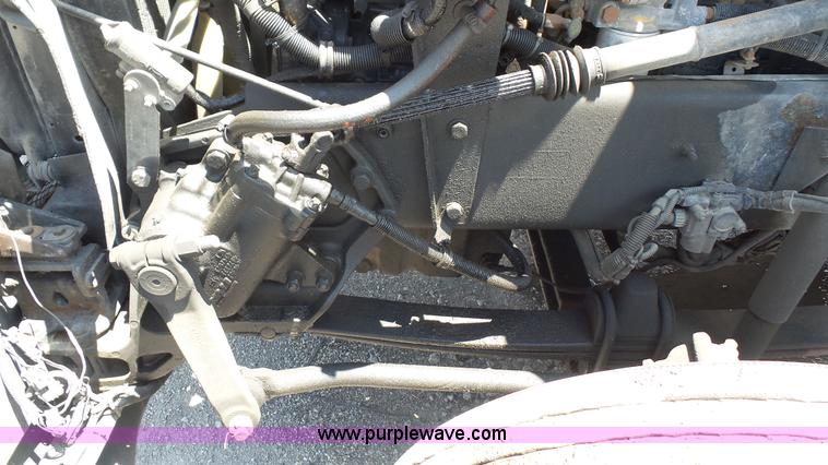 image for item L4809 2006 Kenworth T600 semi truck