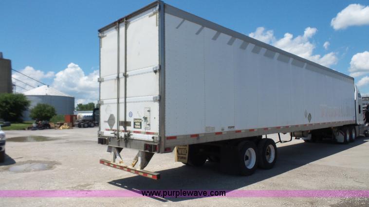 image for item L4810 2002 Utility refrigerated van trailer