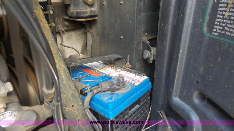 image for item L4810 2002 Utility refrigerated van trailer