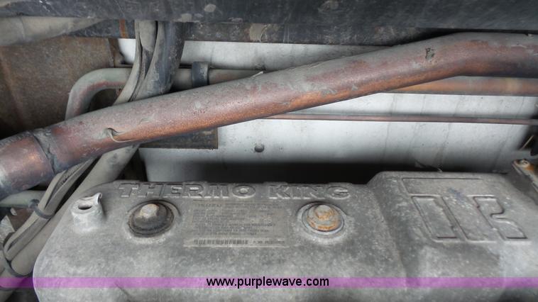 image for item L4810 2002 Utility refrigerated van trailer