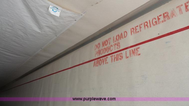 image for item L4810 2002 Utility refrigerated van trailer