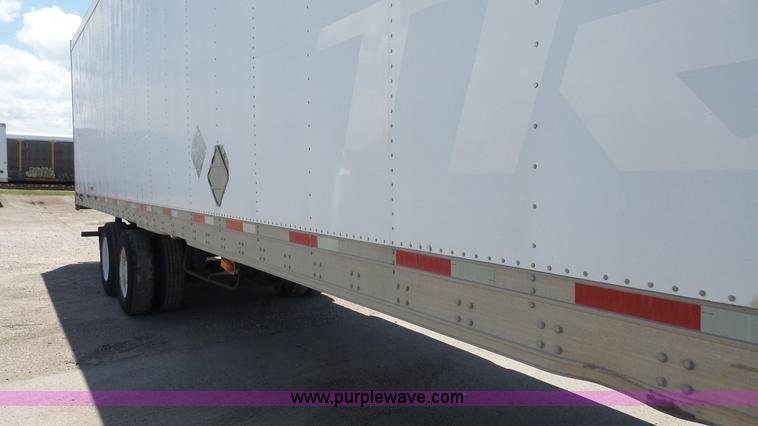 image for item L4810 2002 Utility refrigerated van trailer