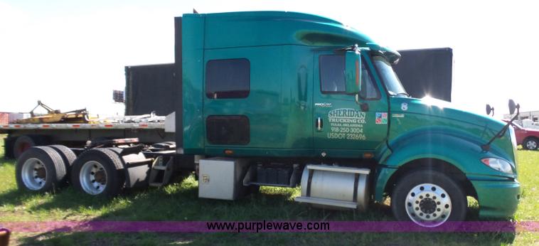 image for item L5801 2010 International ProStar semi truck