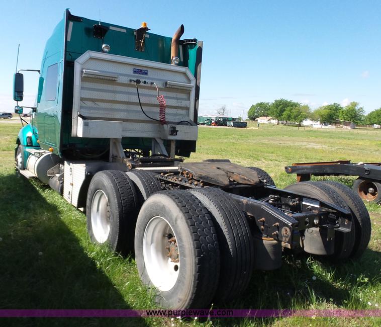 image for item L5801 2010 International ProStar semi truck