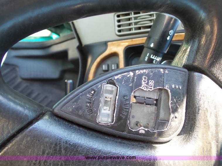 image for item L5801 2010 International ProStar semi truck