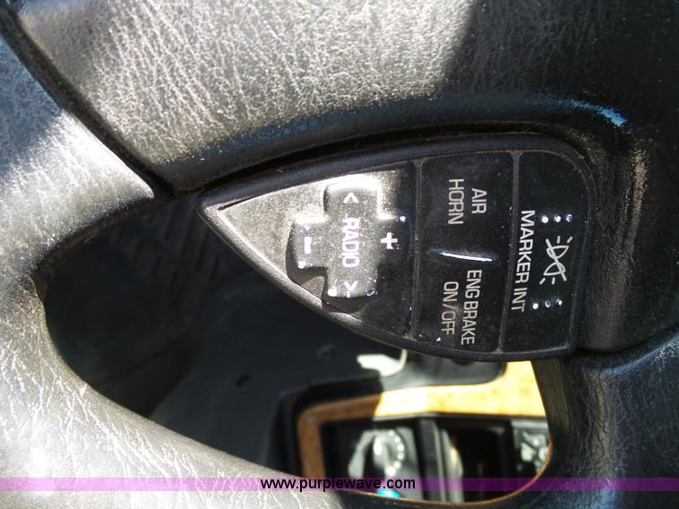 image for item L5801 2010 International ProStar semi truck