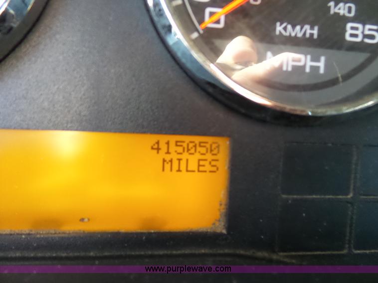 image for item L5801 2010 International ProStar semi truck