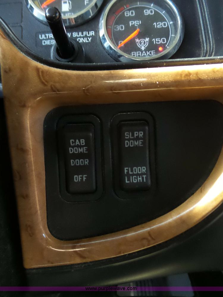 image for item L5801 2010 International ProStar semi truck