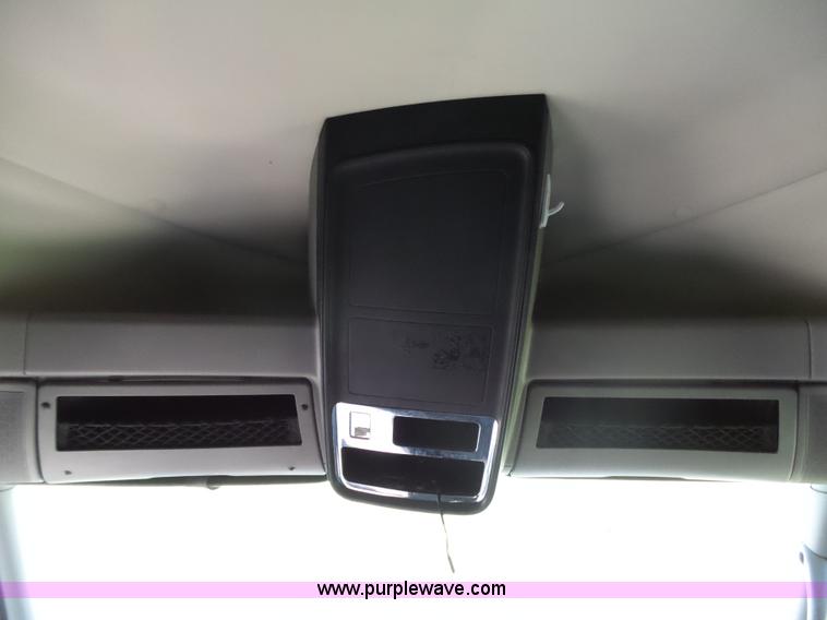 image for item L5801 2010 International ProStar semi truck