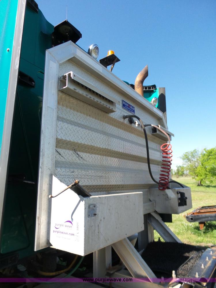 image for item L5801 2010 International ProStar semi truck