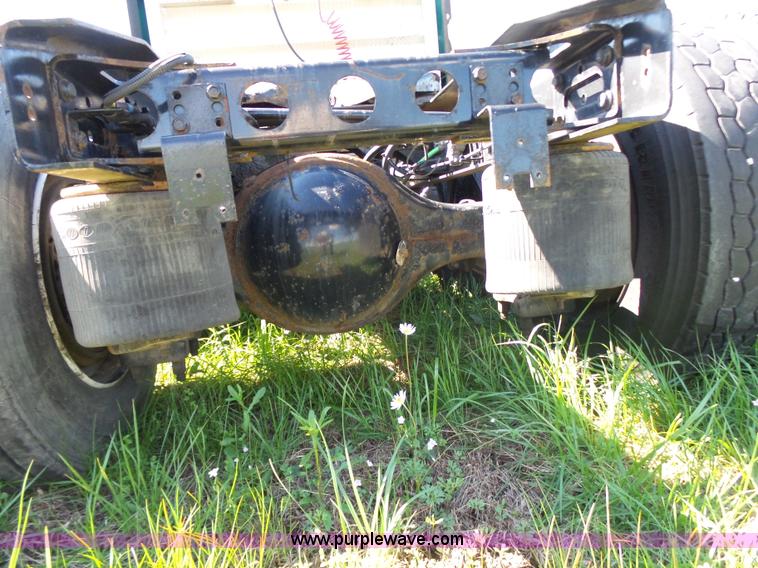 image for item L5801 2010 International ProStar semi truck