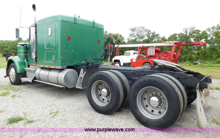image for item L5842 1993 Kenworth W900 semi truck