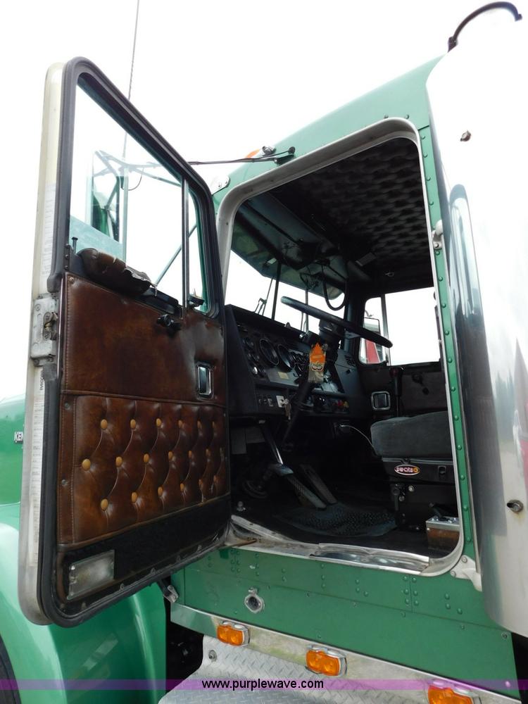 image for item L5842 1993 Kenworth W900 semi truck