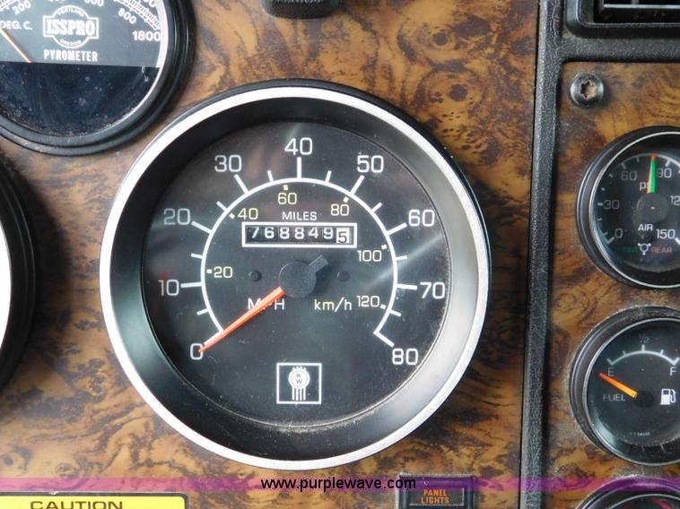 image for item L5842 1993 Kenworth W900 semi truck