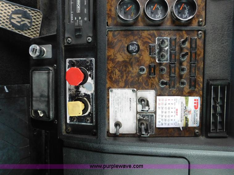 image for item L5842 1993 Kenworth W900 semi truck