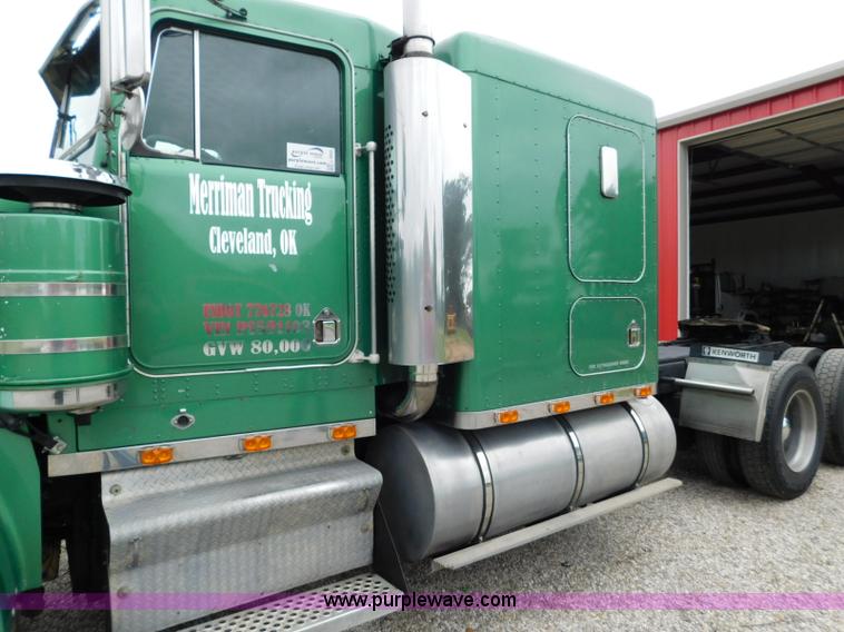 image for item L5842 1993 Kenworth W900 semi truck