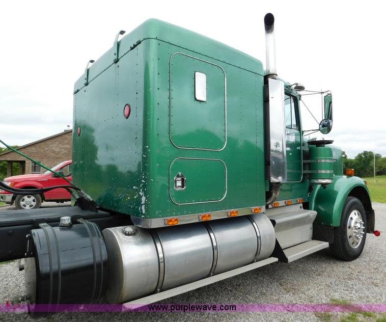 image for item L5842 1993 Kenworth W900 semi truck