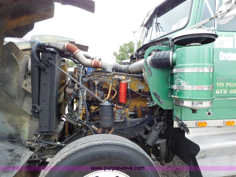 image for item L5842 1993 Kenworth W900 semi truck