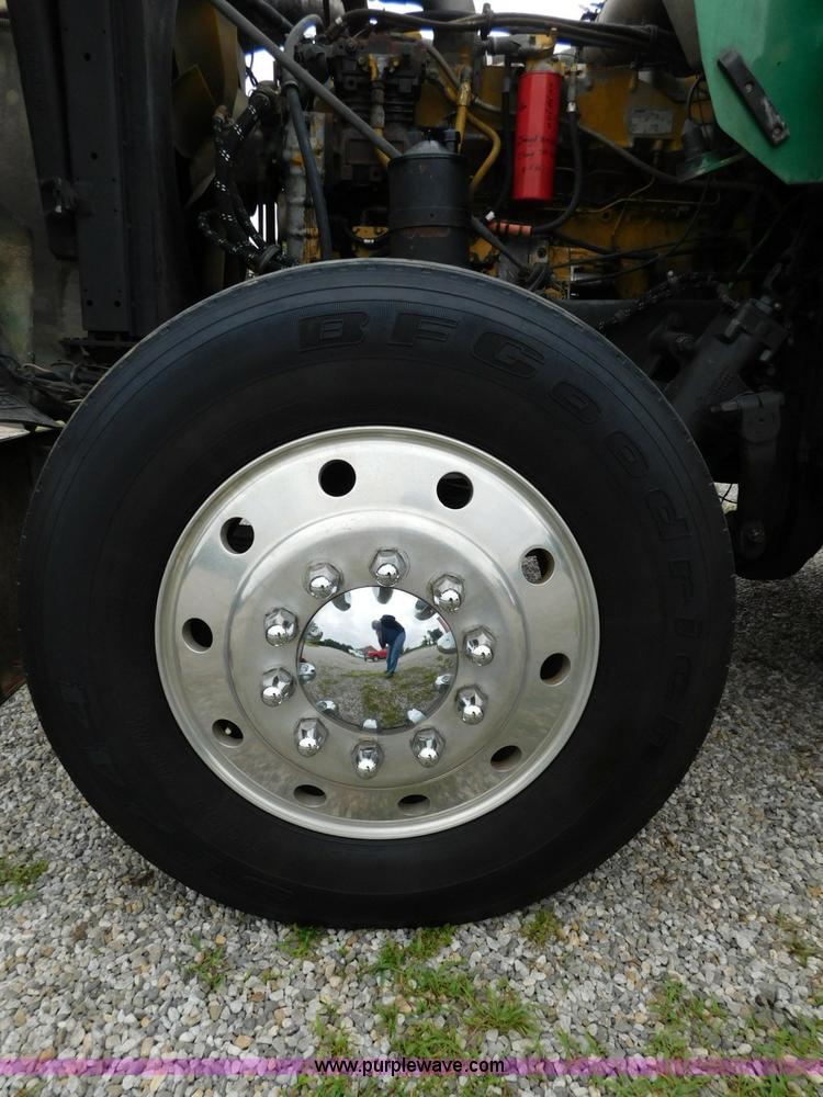 image for item L5842 1993 Kenworth W900 semi truck